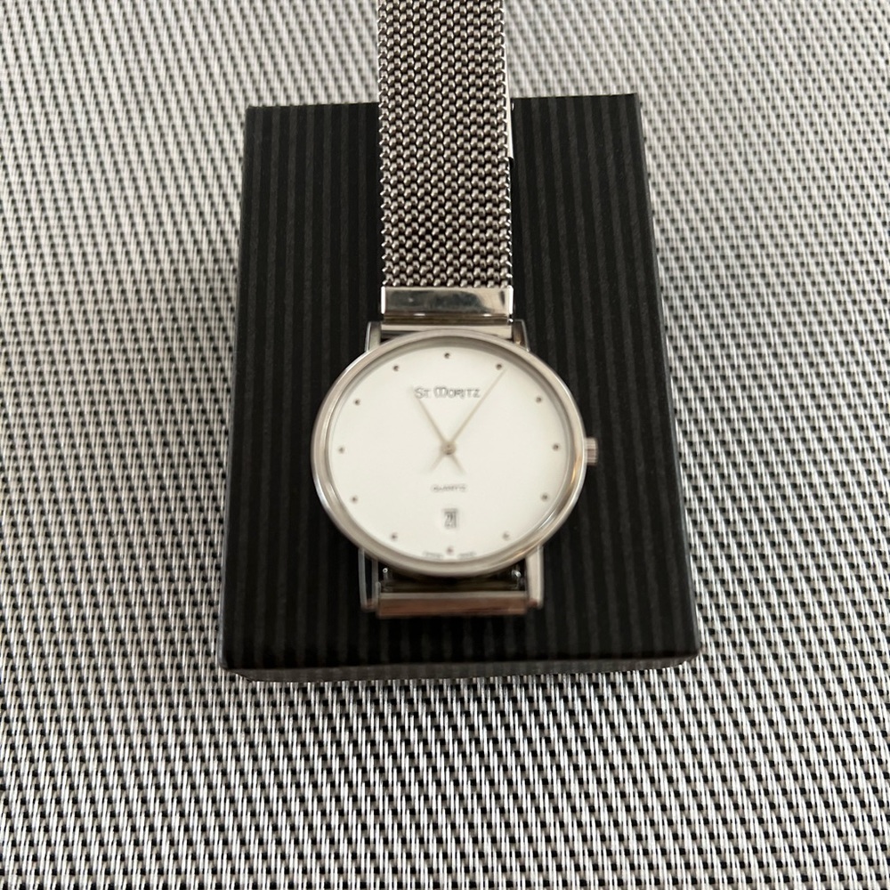 St Moritz quartz men’s wrist watch sliver flex band .